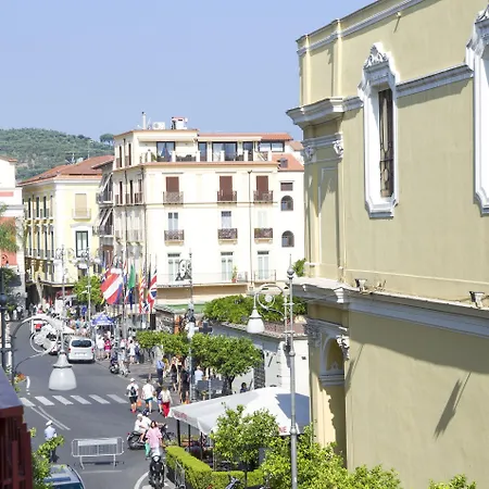 Maison d'hôtes Palazzo Spasiano - Center 4*