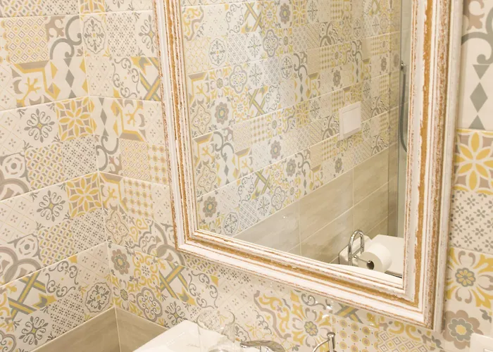 Konukevi Palazzo Spasiano - Center 4*