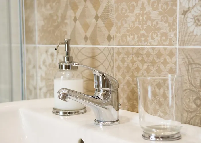 بيت ضيافة Palazzo Spasiano - Center سورينتو