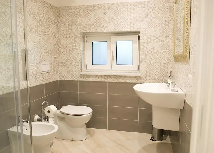 بيت ضيافة Palazzo Spasiano - Center 4*