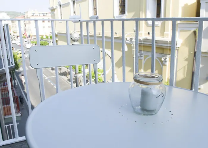 Palazzo Spasiano - Center بيت ضيافة سورينتو